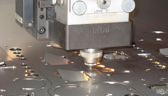taglio-laser-lamiere-di-ferro-acciaio-inox-e-allumino